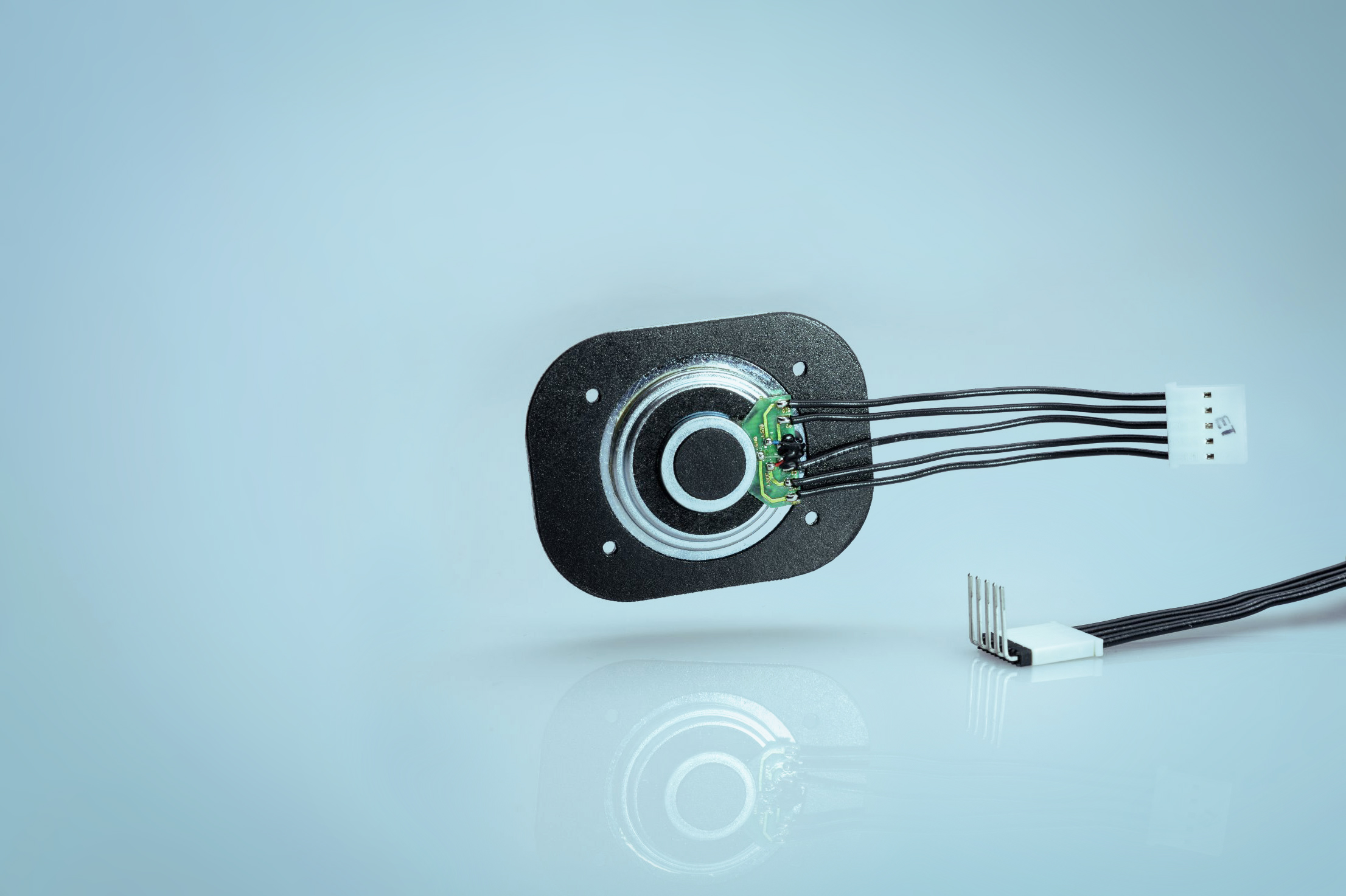 ESS_motive-slider1